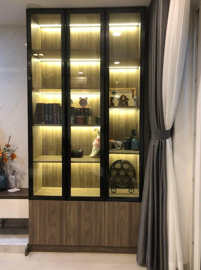 Mẫu Tủ Kính Tối Giản – Giải Pháp Sang Trọng Cho Căn Hộ Chung Cư